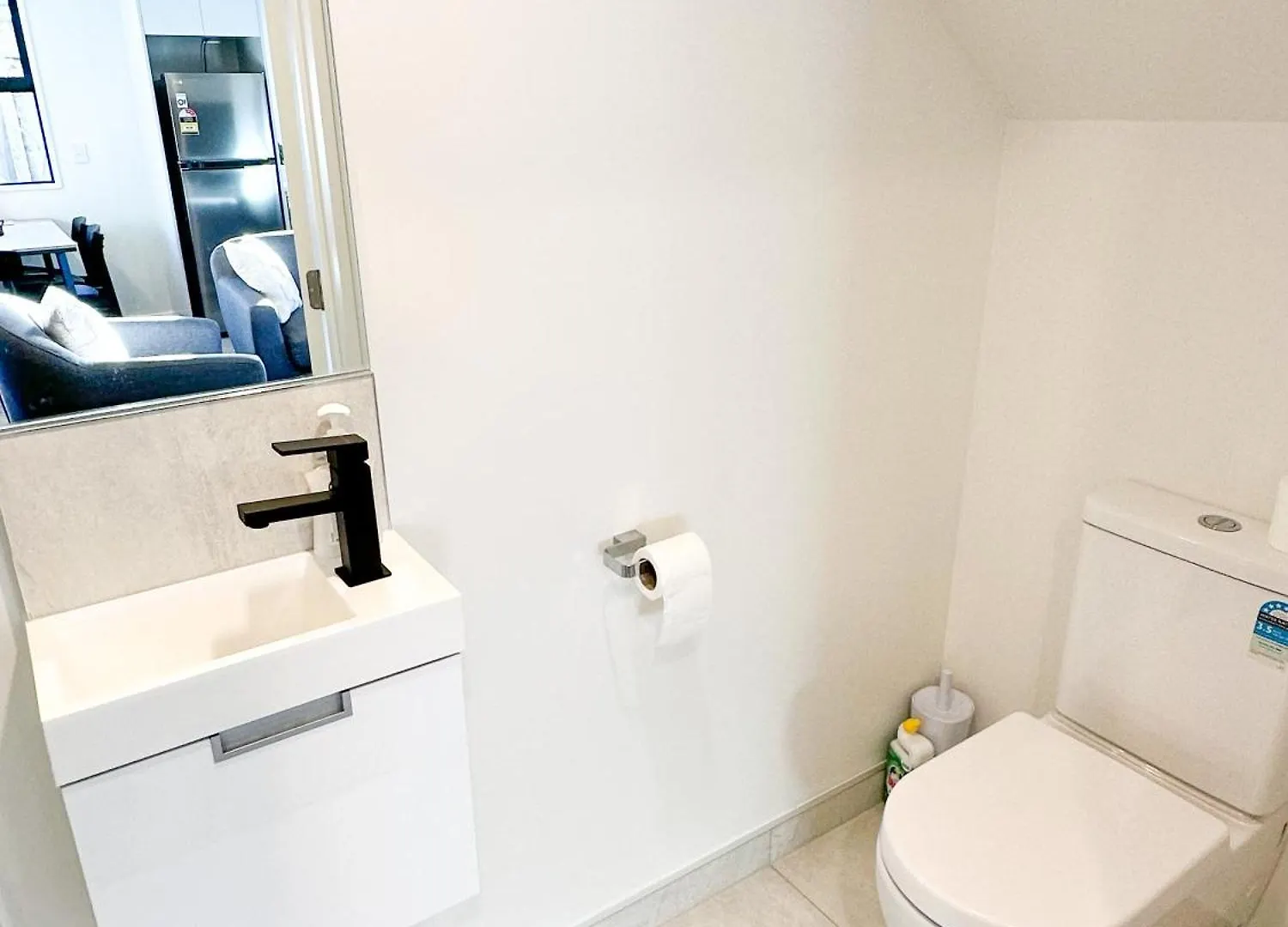 Cosy Modern Home - New Build In Christchurch Holiday home