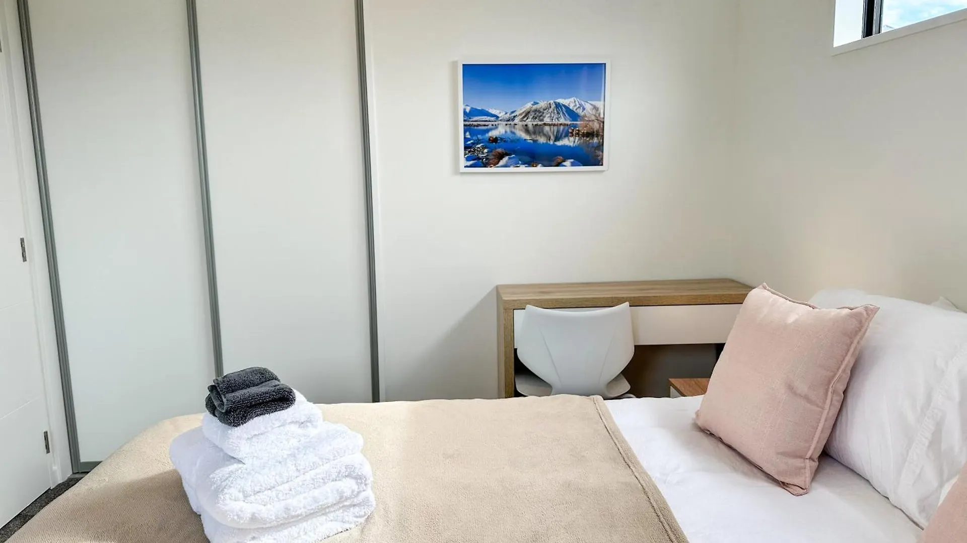 Holiday home Cosy Modern Home - New Build In Christchurch New Zealand